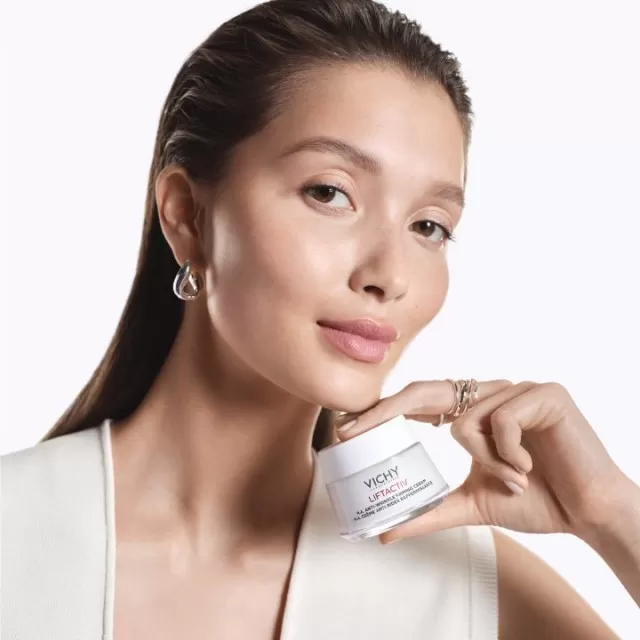 VICHY LIFTACTIV SUPREME Dnevna nega za korekciju bora i čvrstine kože, normalna do mešovita koža, 50 ml