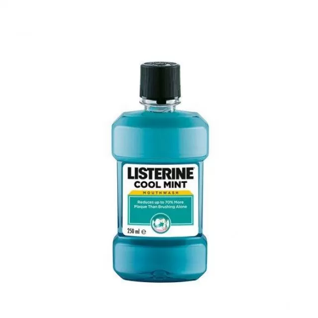 LISTERINE COOLMINT RASTVOR ZA ISPIRANJE USTA 250ML
