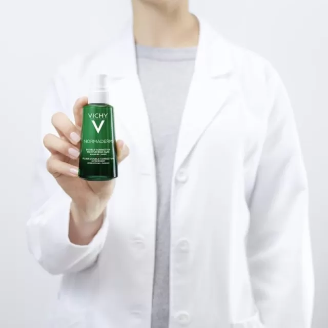 VICHY NORMADERM PHYTOSOLUTION Dnevna nega za masnu kožu sklonu aknama i nepravilnostima, 50ml