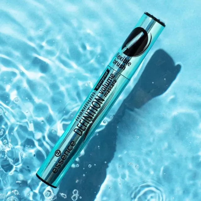 ESSENCE MASCARA MAXIMUM DEFINITION VOLUME WATERPROOF