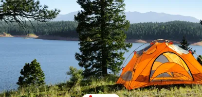 Kampovanje bez stresa: šta spakovati u mini apotekarsku torbu za avanture u prirodi?